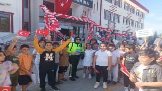 Malatya polisi, okulun ilk gününde denetim gerçekleştirdi