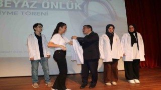 Malatyada Tıp öğrencileri beyaz önlüklerini giydi
