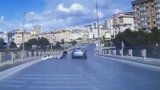 Maltepede motosikletli genci hayattan koparan feci kaza kamerada