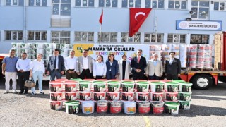 Mamak Belediyesi, okullara boya desteğinde bulundu