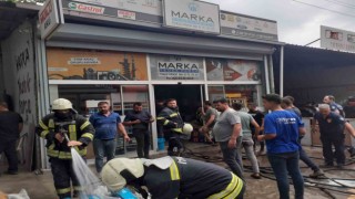 Manisada yedek parça dükkanında yangın