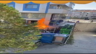 Market deposu alevlere teslim oldu