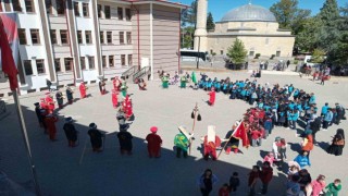 Mehteran gösterisine öğrencilerden yoğun ilgi