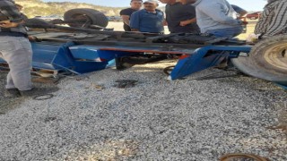 Mersinde trafik kazası: 3 yaralı
