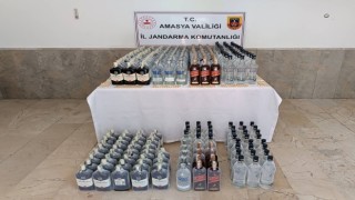 Merzifonda bir araçta 298 litre sahte içki ele geçirildi