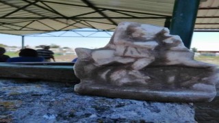 Mezar kazısında Roma dönemine ait ‘Üç Güzeller heykeli bulundu
