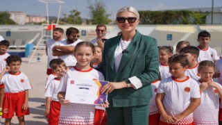 Miniklere spora katılım belgeleri takdim edildi