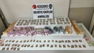 Motosikletle uyuşturucu ticareti polise takıldı