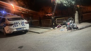 Motosikletten savrulan çocuk yaralandı