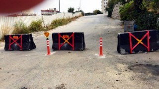 Mudanyada inşaat çalışmasında yol yarıldı