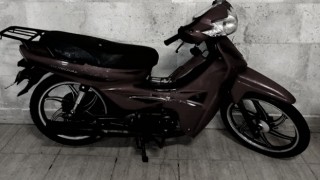 Nazillide motosiklet çaldı, jandarmadan kaçamadı
