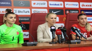 Necla Güngör Kıragası: “Seyirci rekorunu Elazığda kırdık