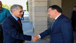 Niğde Valisi Cahit Çelik, Vali Çiçeki ziyaret etti