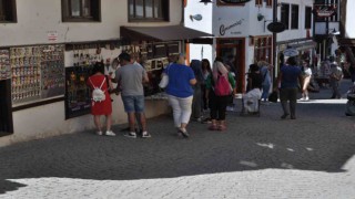 Odunpazarı esnafı turistlerin ilgisinden memnun
