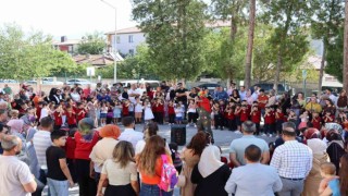 Okula yeni başlayan miniklere palyaço sürpriz