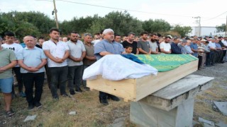 Öldürülen anne ile kızı toprağa verildi
