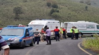 Orduda hafif ticari araç uçuruma yuvarlandı: 3 ölü, 2 yaralı