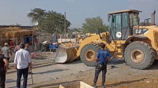 Osmaniye'de Enkaz Alanlarından Çalınan 10 Ton Demir Ele Geçirildi