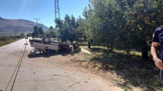 Polisin dur ihtarına uymayan otomobil takla attı