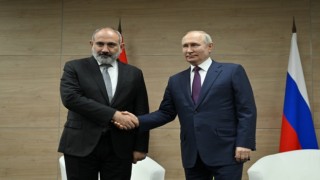 Putin ve Paşinyan, Karabağdaki durumu görüştü