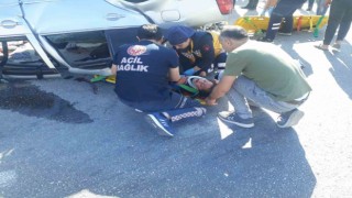 Refüje çarpan otomobil takla attı: 5 yaralı