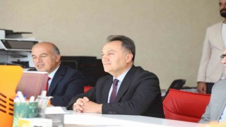 Rektörden lise öğrencilerine açılış dersi