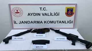 Ruhsatsız av tüfekleri ile yakalandı