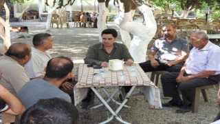 Samandağ Kaymakamı Dündar mahalle mahalle gezip dert dinliyor
