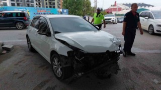Samsunda kavşakta kaza: 2 yaralı