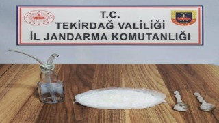 Şapkadan uyuşturucu çıktı
