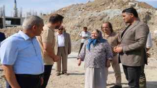 Şehidin ailesinden okul inşaatına ziyaret