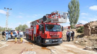 Sel bölgesinde çalışmalar aralıksız sürüyor