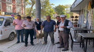 Servisçiler dualar edip kurban keserek sezona başladı