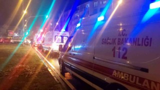 Seyir halindeki araca arkadan çarpan sürücü olay yerinden kaçtı