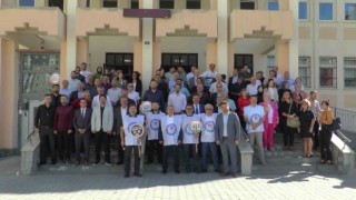 Şiddet gören öğretmene meslektaşlarından destek