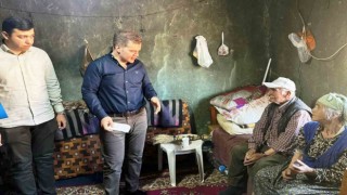 Simav Kaymakamı Karaloğlu, köy gezilerinde sorunları yerinde dinliyor