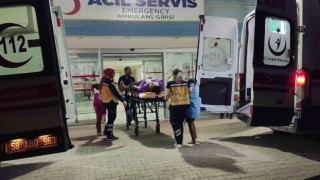 Sivasta iki otomobil çarpıştı: 2si çocuk 7 yaralı