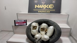 Stepneye saklanan 3 kilo 288 gram esrar ele geçirildi