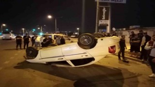 Sürücünün kontrolünden çıkan otomobil takla attı