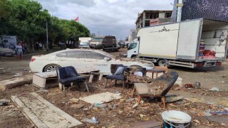 Suya gömülen MASKO Mobilyacılar Sitesinde temizlik çalışmaları sürüyor