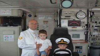 TCG Burgazada ve TCG Osmangazi gemileri İzmirde ziyarete açıldı