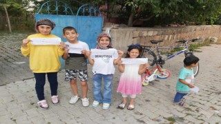 Tomarzalı Çocuklar Sokak Hayvanları İçin El İlanı Hazırladı