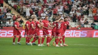 Trendyol Süper Lig: Antalyaspor: 2 - Samsunspor: 0 (İlk yarı)