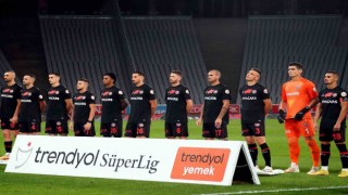 Trendyol Süper Lig: Fatih Karagümrük: 0 - Hatayspor: 0 (Maç devam ediyor)