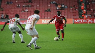 Trendyol Süper Lig: Y. Samsunspor: 0 - Gaziantep FK: 2 (İlk yarı)