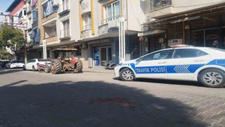Turgutluda traktörün altında kalan minik Eymen hayatını kaybetti