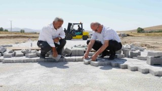 Tuşbada yol çalışması yapılmayan mahalle kalmadı