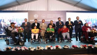Tuzlada 200 akülü araç, ihtiyaç sahibi engelli vatandaşlarla buluşturuldu