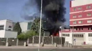Tuzlada madeni yağ fabrikası alev alev yandı