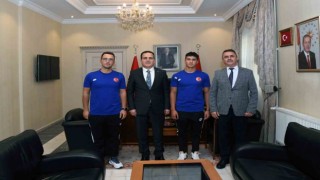 Vali Akbıyık uluslararası başarıyı altınla ödüllendirdi